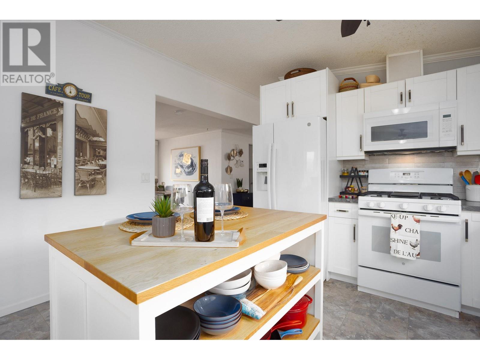 Property at 610 Katherine Road Unit# 66 image 4