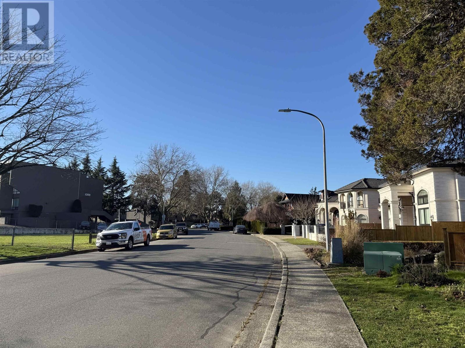 Listing Picture 3 of 9 : 11220 KING ROAD, Richmond / 烈治文 - 魯藝地產 Yvonne Lu Group - MLS Medallion Club Member