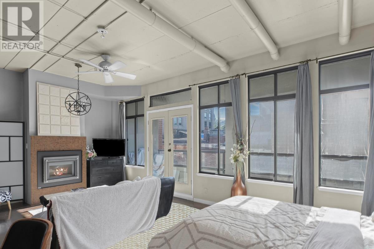 304 28 POWELL STREET, vancouver, British Columbia