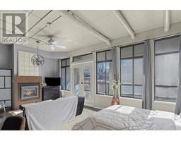 304 28 POWELL STREET, Vancouver, British Columbia