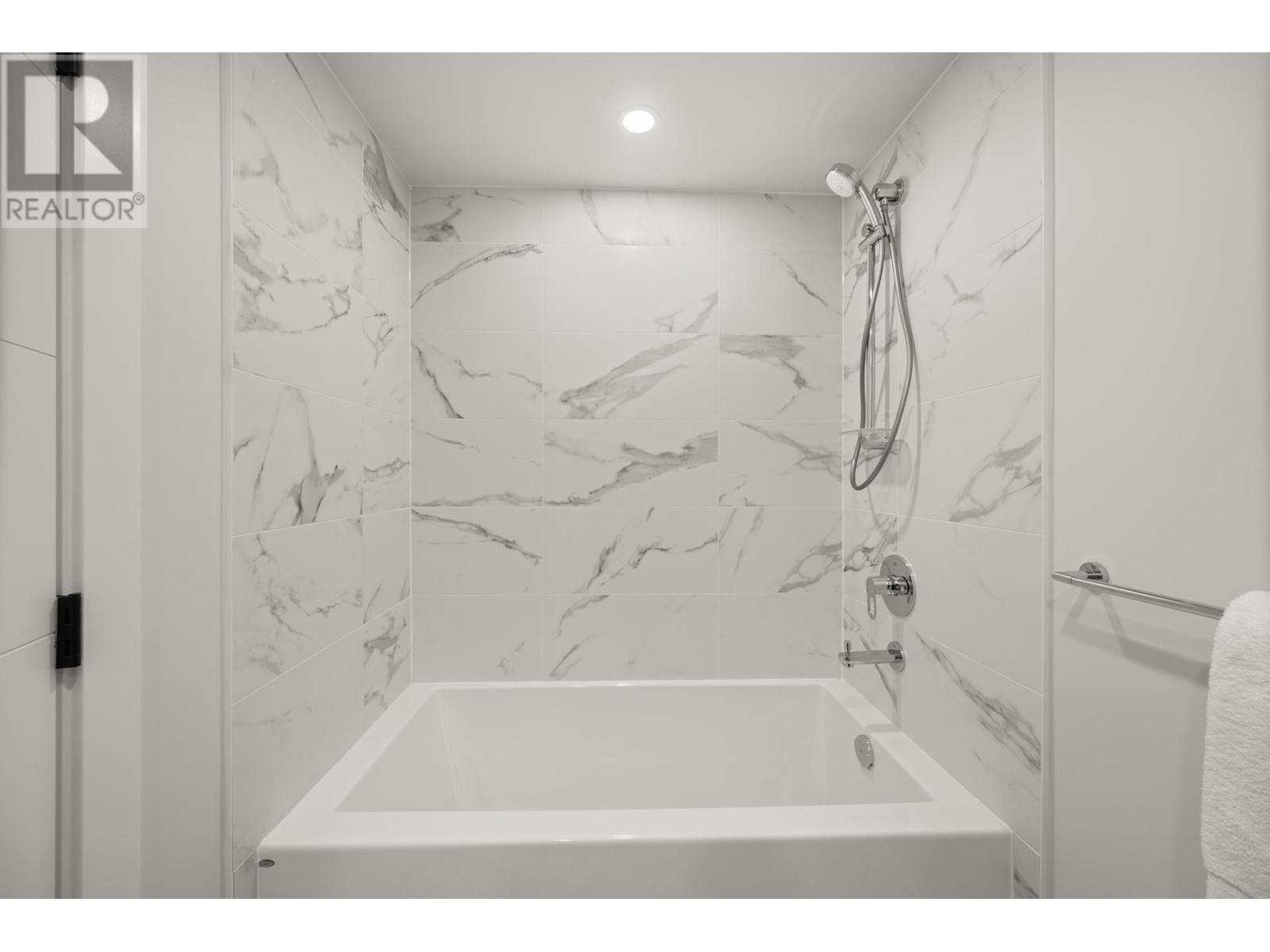 2510 Fraser Street, Vancouver, British Columbia  V5T 3V4 - Photo 27 - R2964291