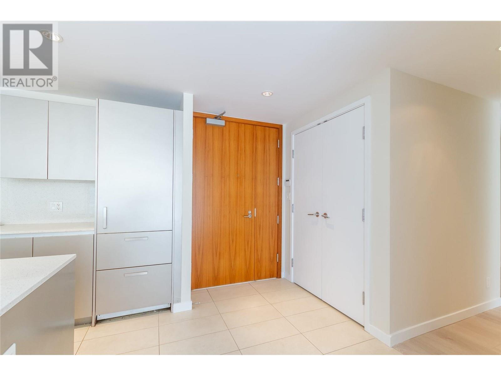 804 5177 Brighouse Way, Richmond, British Columbia  V7C 0A7 - Photo 2 - R2964292