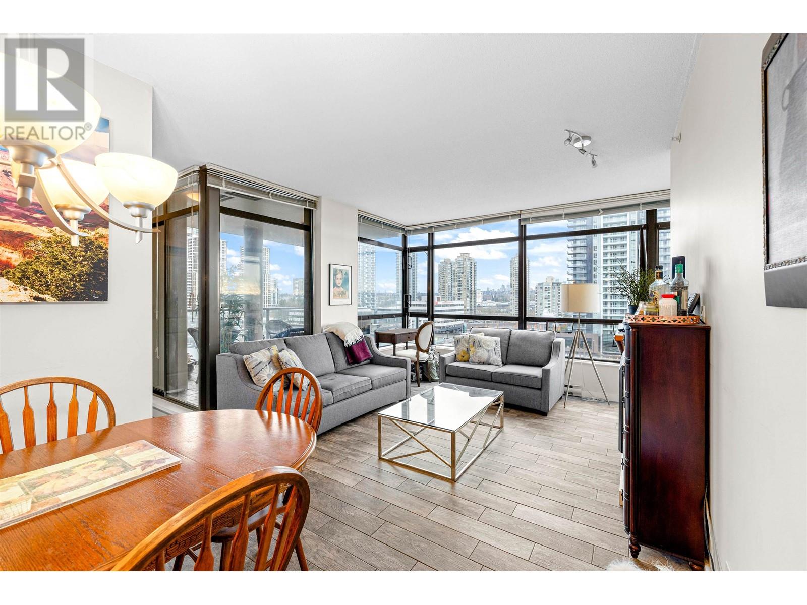 Listing Picture 14 of 34 : 706 4132 HALIFAX STREET, Burnaby / 本拿比 - 魯藝地產 Yvonne Lu Group - MLS Medallion Club Member