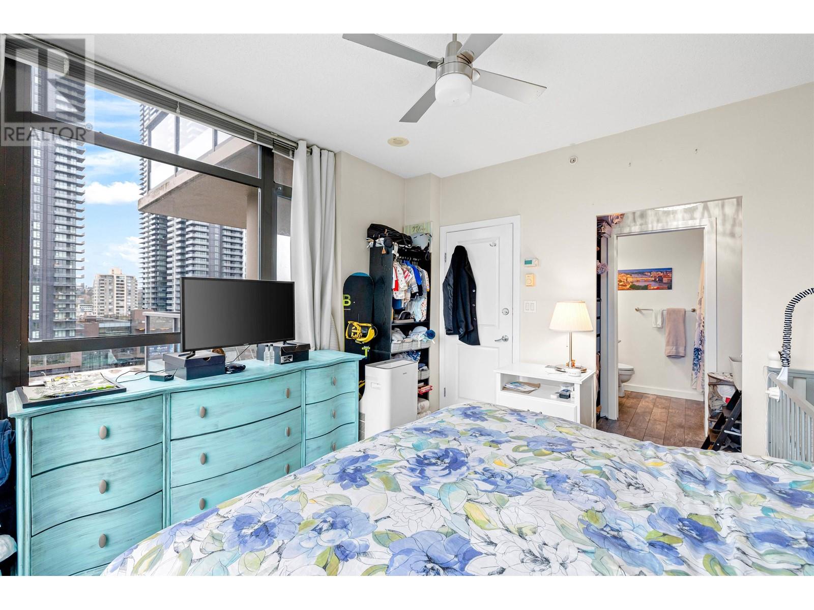 Listing Picture 19 of 34 : 706 4132 HALIFAX STREET, Burnaby / 本拿比 - 魯藝地產 Yvonne Lu Group - MLS Medallion Club Member