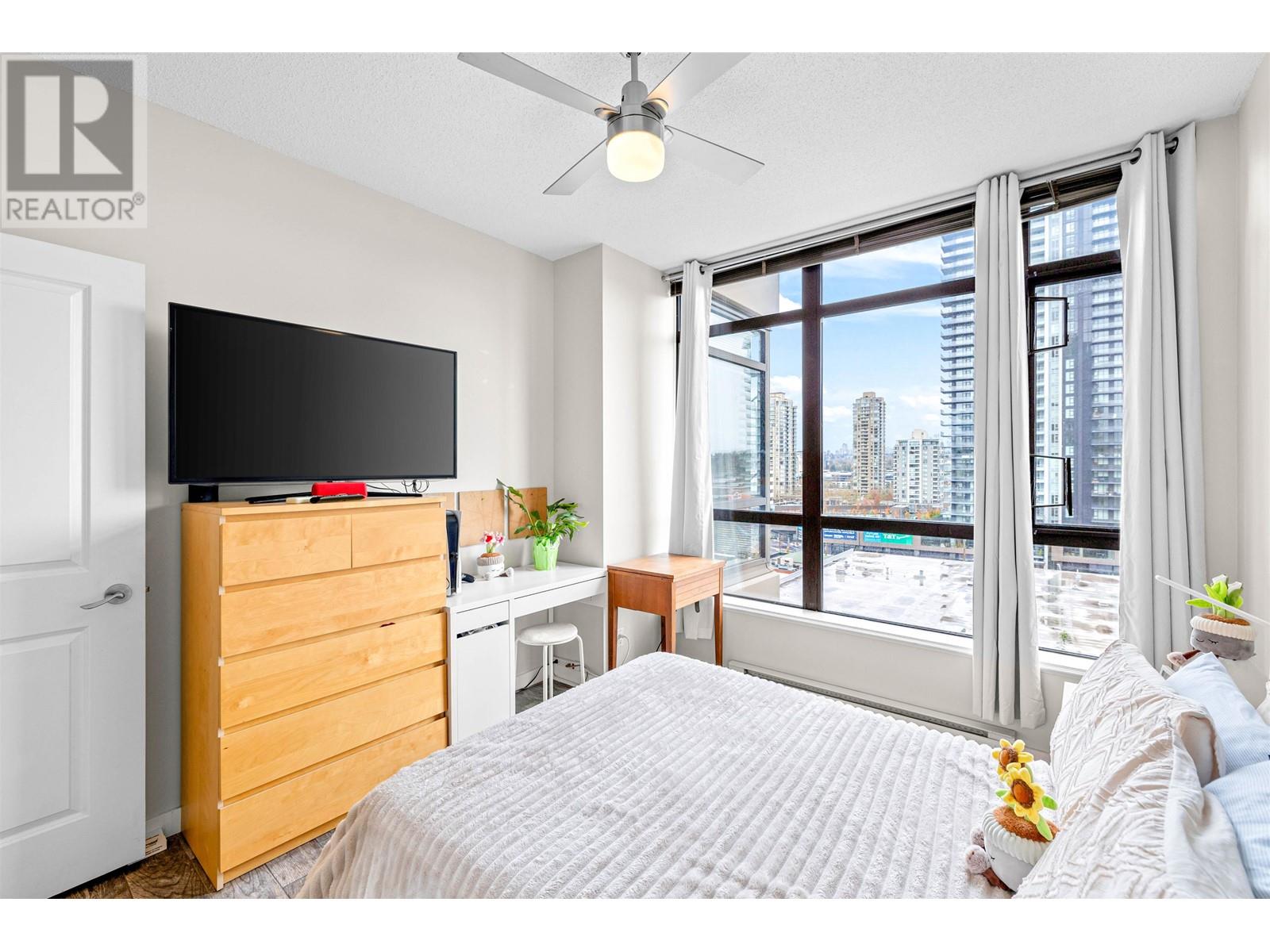 Listing Picture 21 of 34 : 706 4132 HALIFAX STREET, Burnaby / 本拿比 - 魯藝地產 Yvonne Lu Group - MLS Medallion Club Member