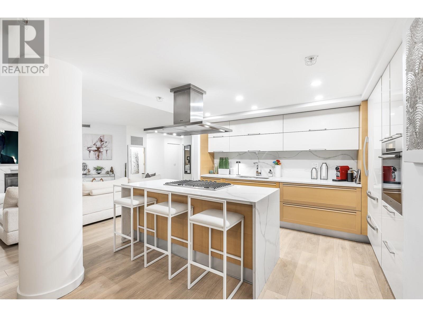 Listing Picture 12 of 40 : 2603 8 SMITHE MEWS, Vancouver / 溫哥華 - 魯藝地產 Yvonne Lu Group - MLS Medallion Club Member