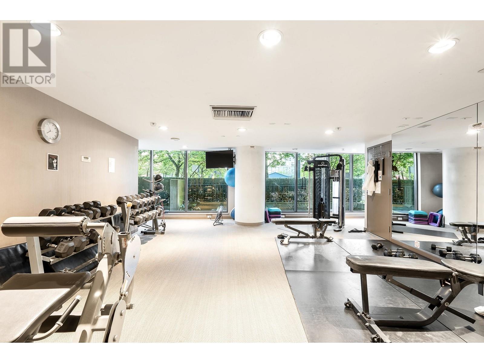 Listing Picture 37 of 40 : 2603 8 SMITHE MEWS, Vancouver / 溫哥華 - 魯藝地產 Yvonne Lu Group - MLS Medallion Club Member