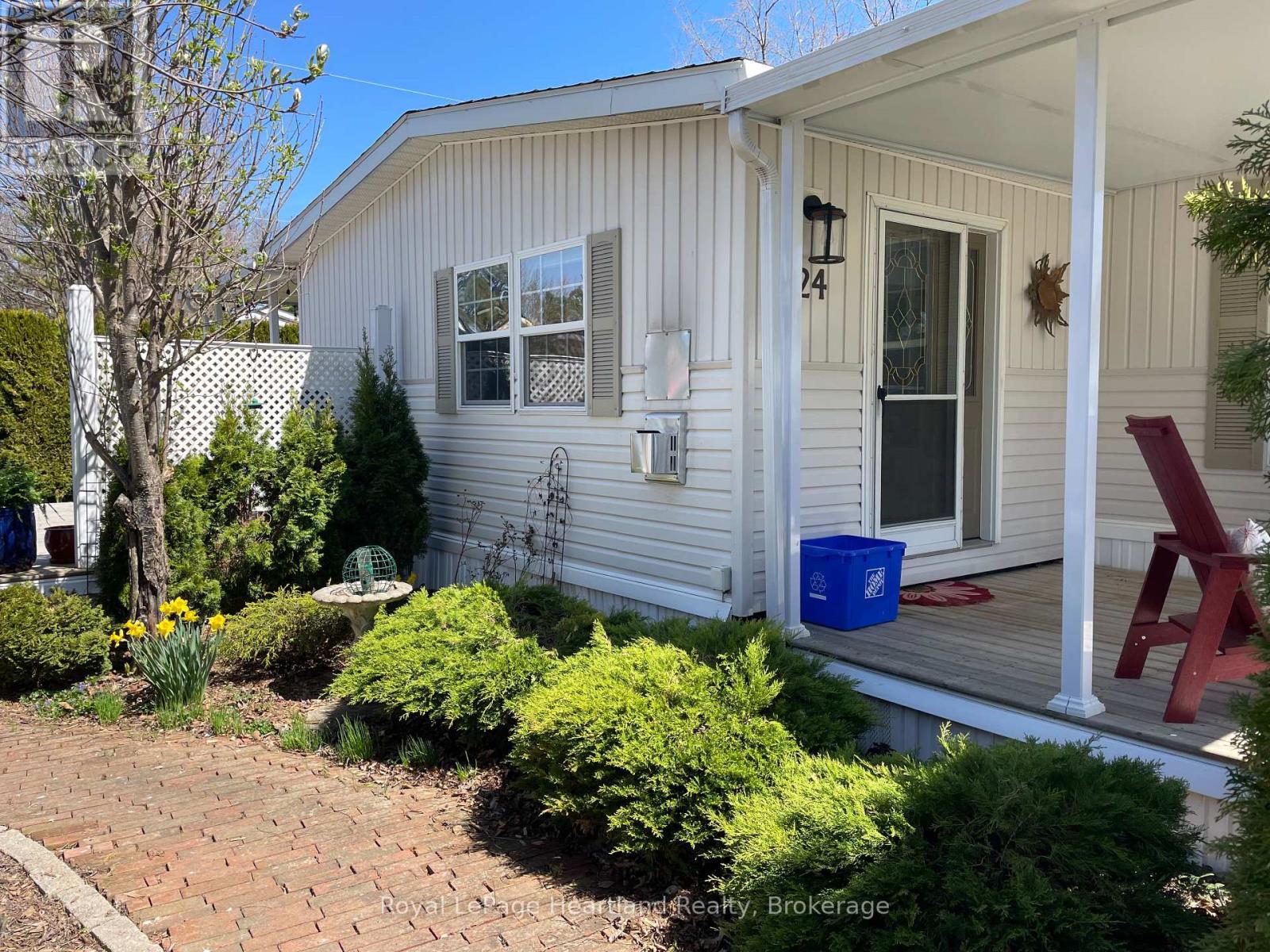 24 Rowan Rd - 77307 Bluewater Highway, Bluewater, Ontario  N0M 1G0 - Photo 3 - X11960707