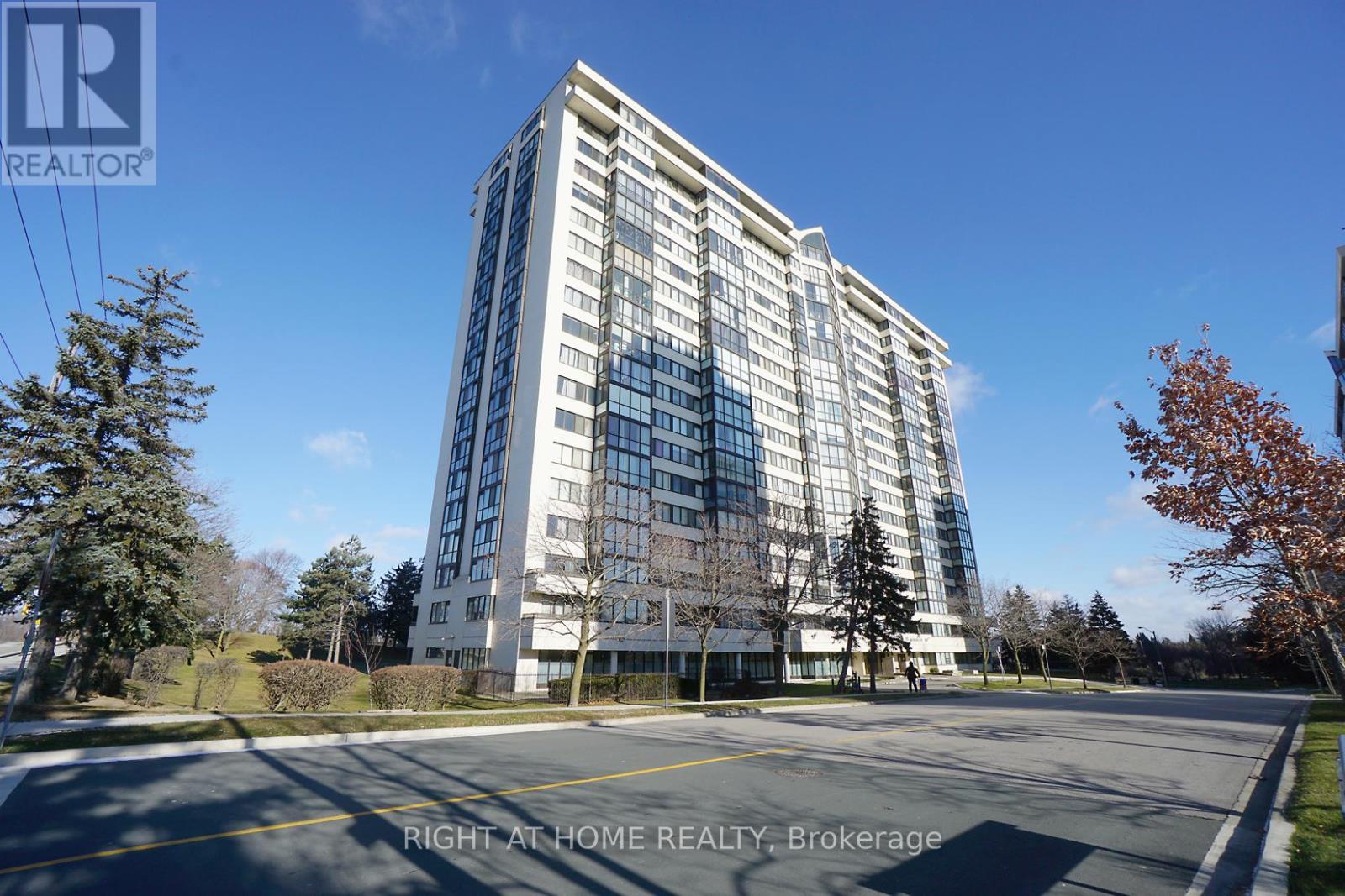 1204 - 10 MARKBROOK LANE, Toronto, Ontario