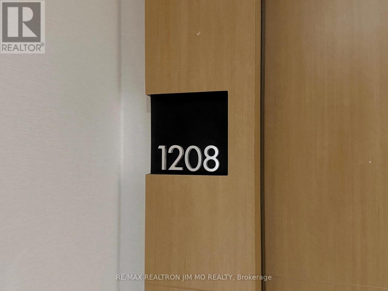 Property at 1208 - 11 WELLESLEY STREET W image 4