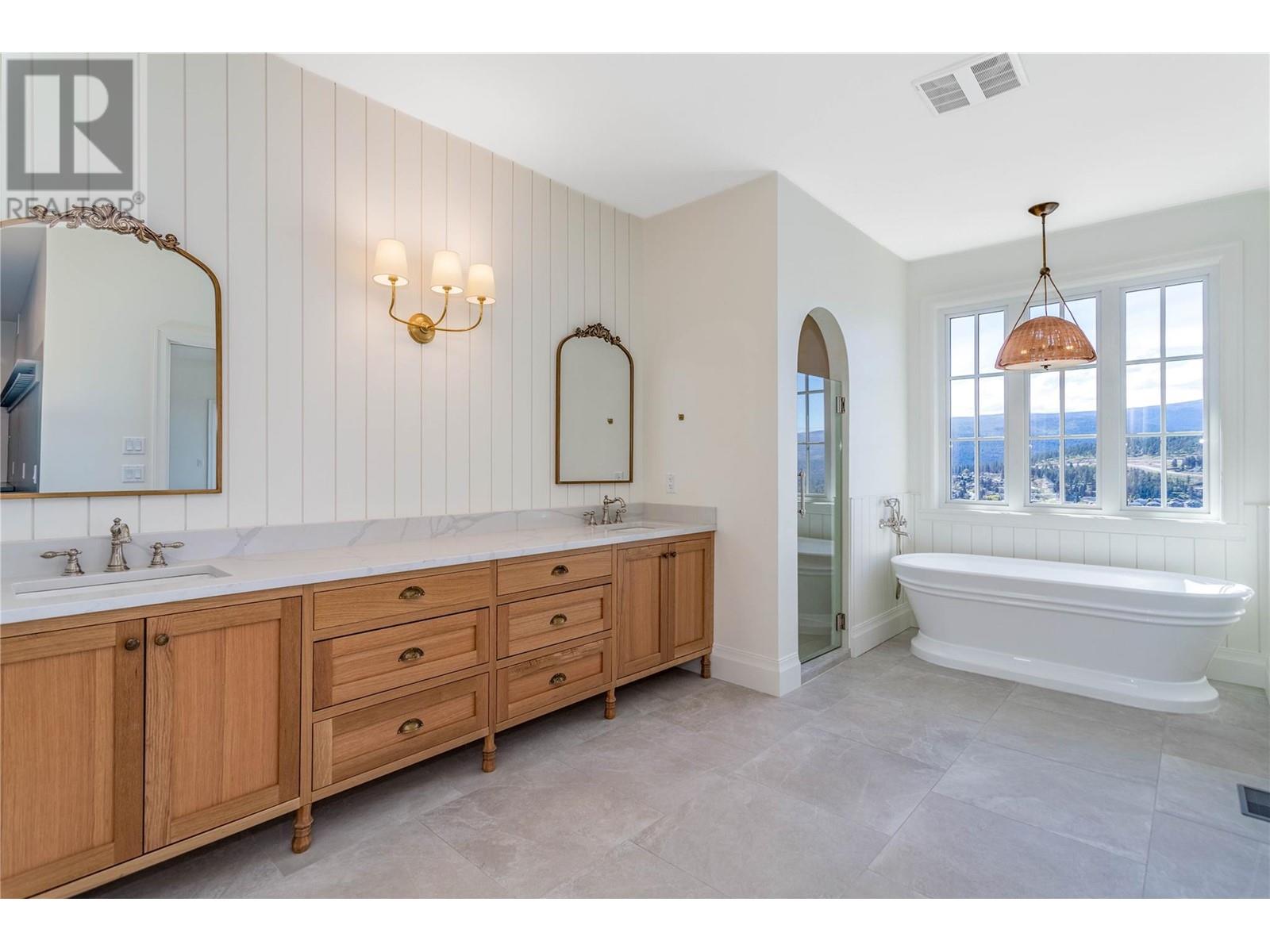 Property at 1561 Fairwood Lane image 4