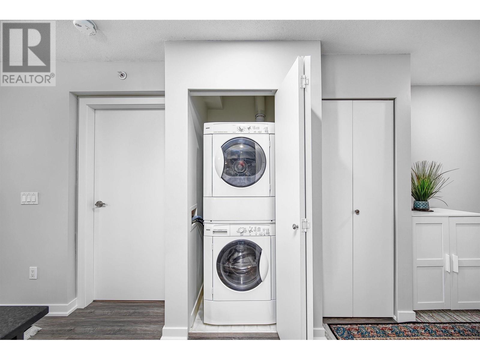 402 1633 Mackay Avenue, North Vancouver, British Columbia  V7P 0A2 - Photo 11 - R2964354