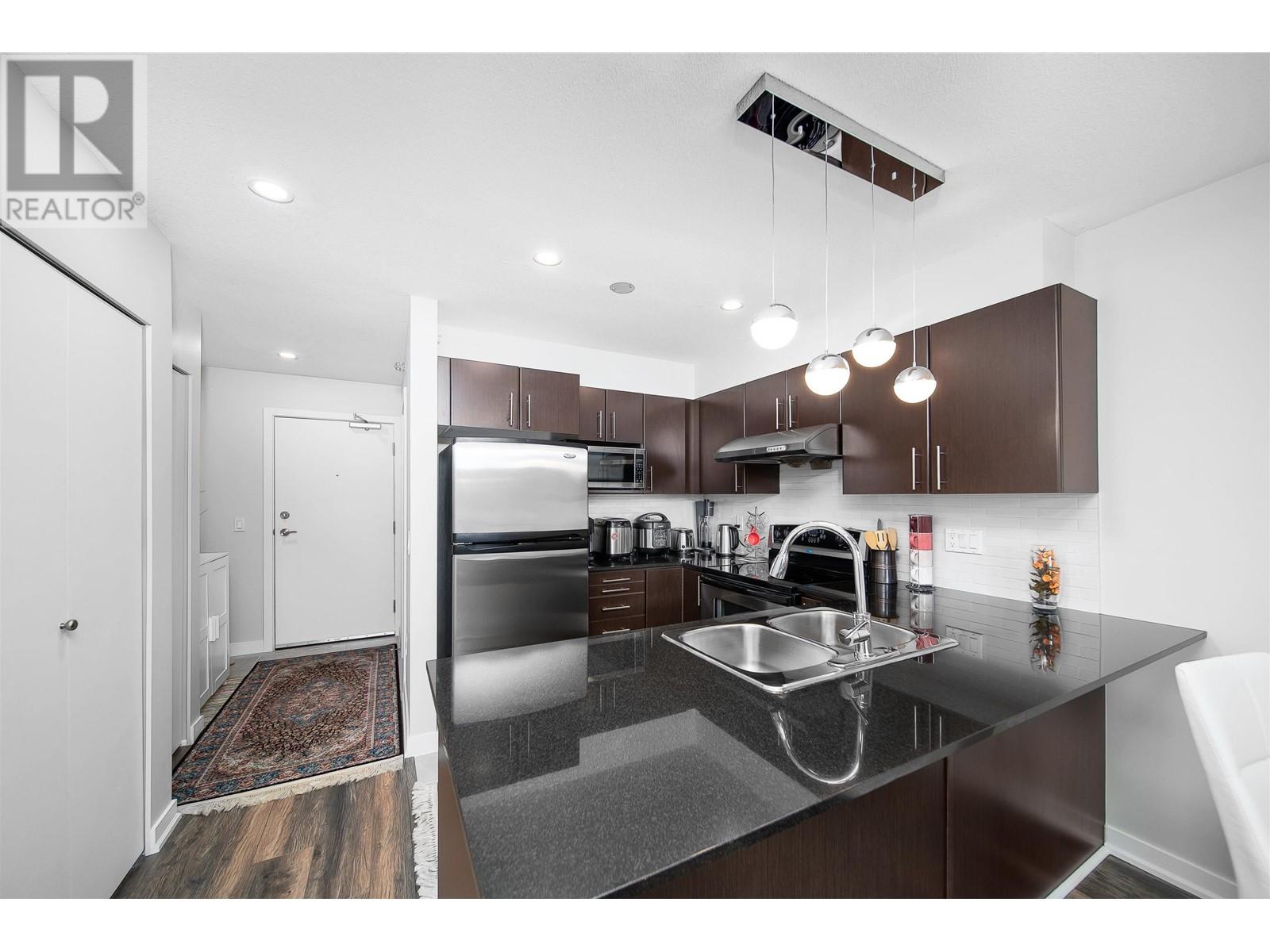 402 1633 Mackay Avenue, North Vancouver, British Columbia  V7P 0A2 - Photo 4 - R2964354