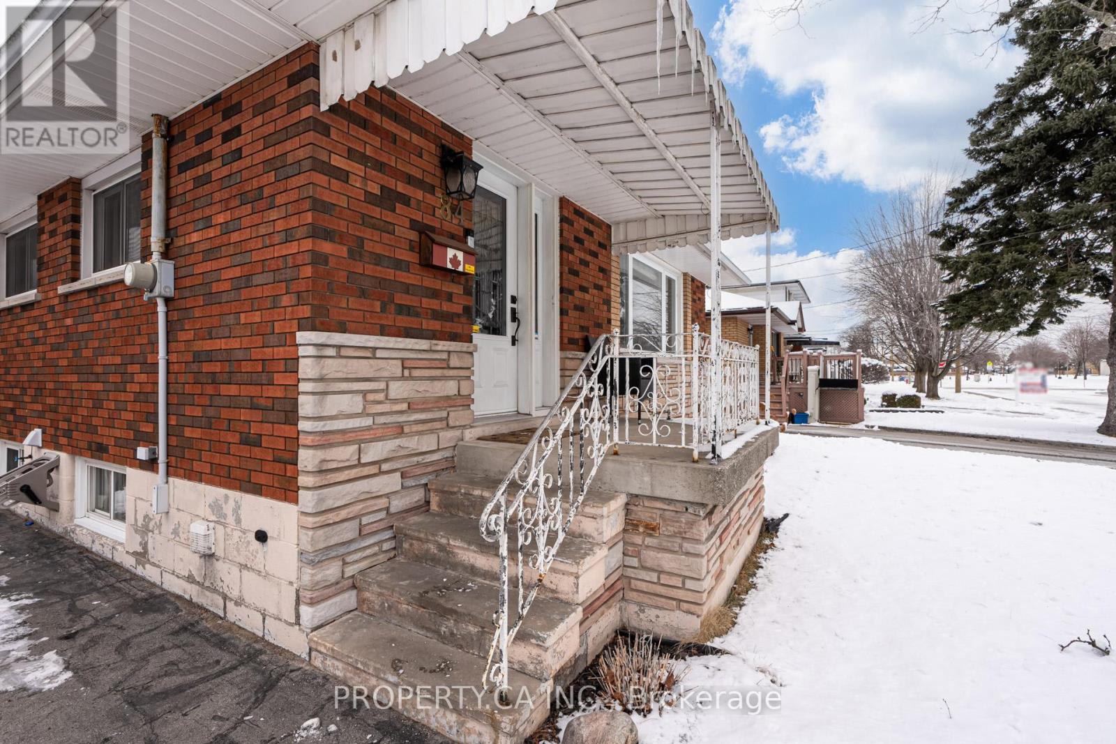 84 East 45th Street, Hamilton, Ontario  L8T 3J8 - Photo 3 - X11960865