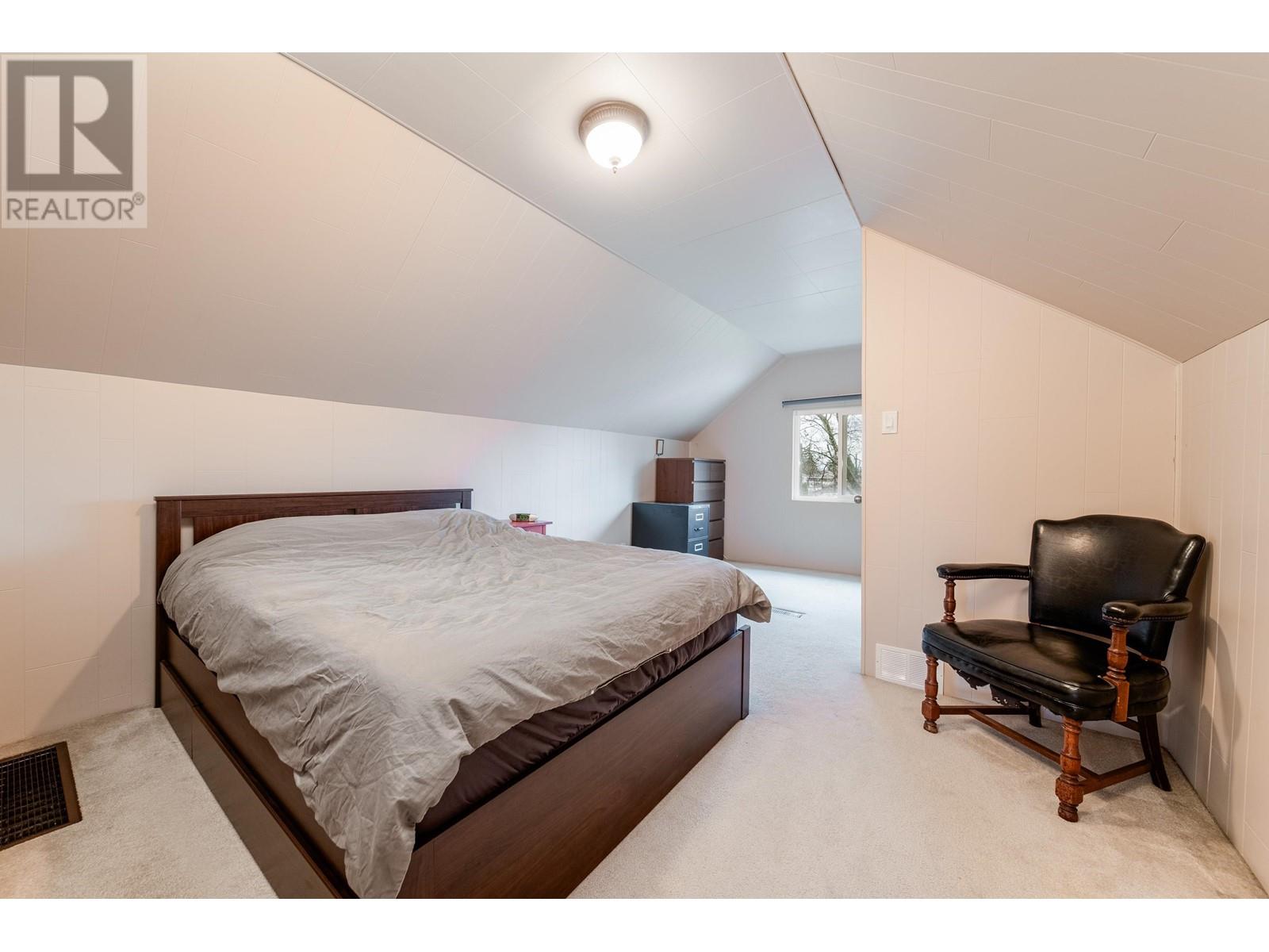 Listing Picture 14 of 39 : 1865 E 53RD AVENUE, Vancouver / 溫哥華 - 魯藝地產 Yvonne Lu Group - MLS Medallion Club Member