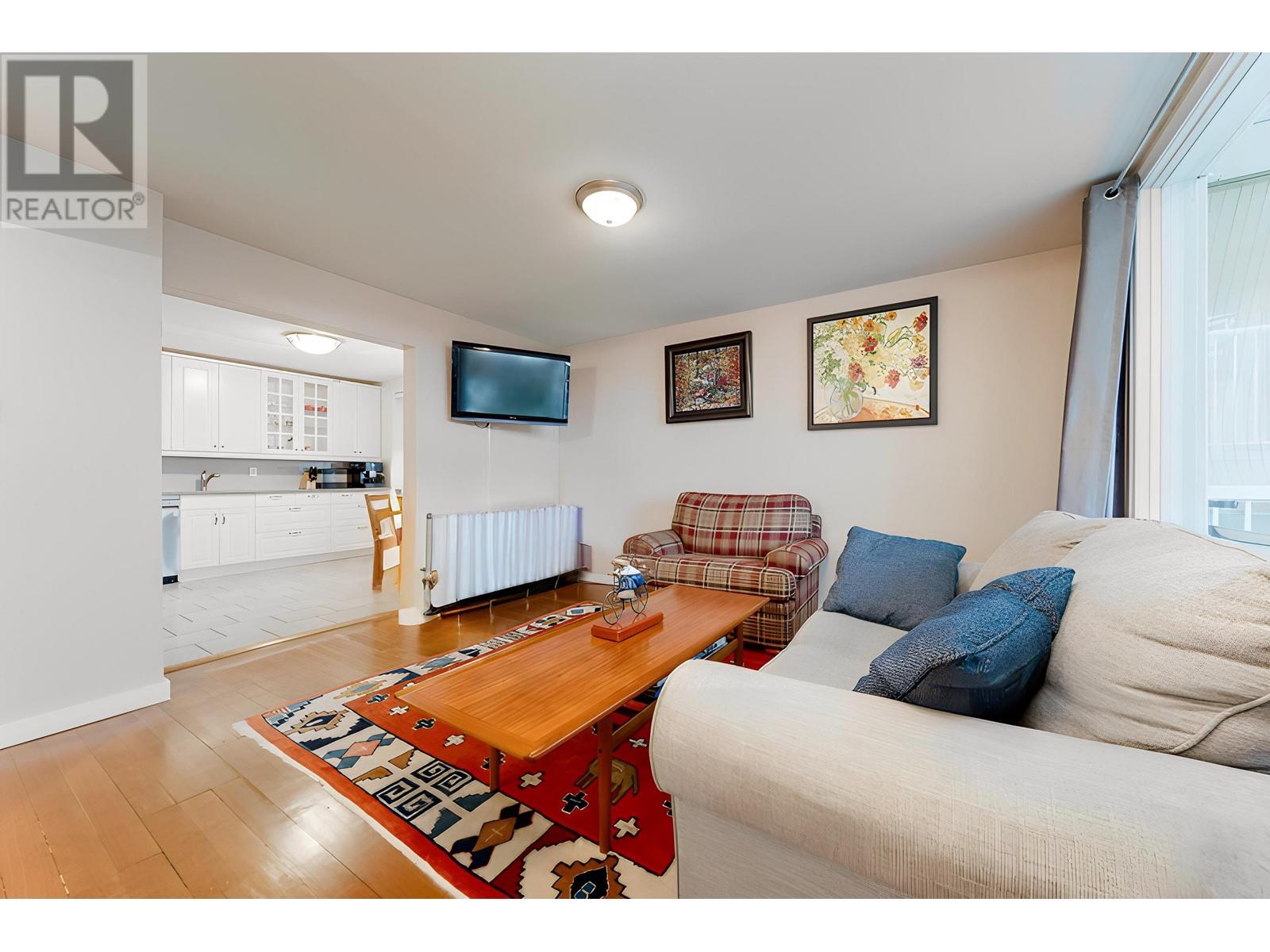 Listing Picture 7 of 39 : 1865 E 53RD AVENUE, Vancouver / 溫哥華 - 魯藝地產 Yvonne Lu Group - MLS Medallion Club Member