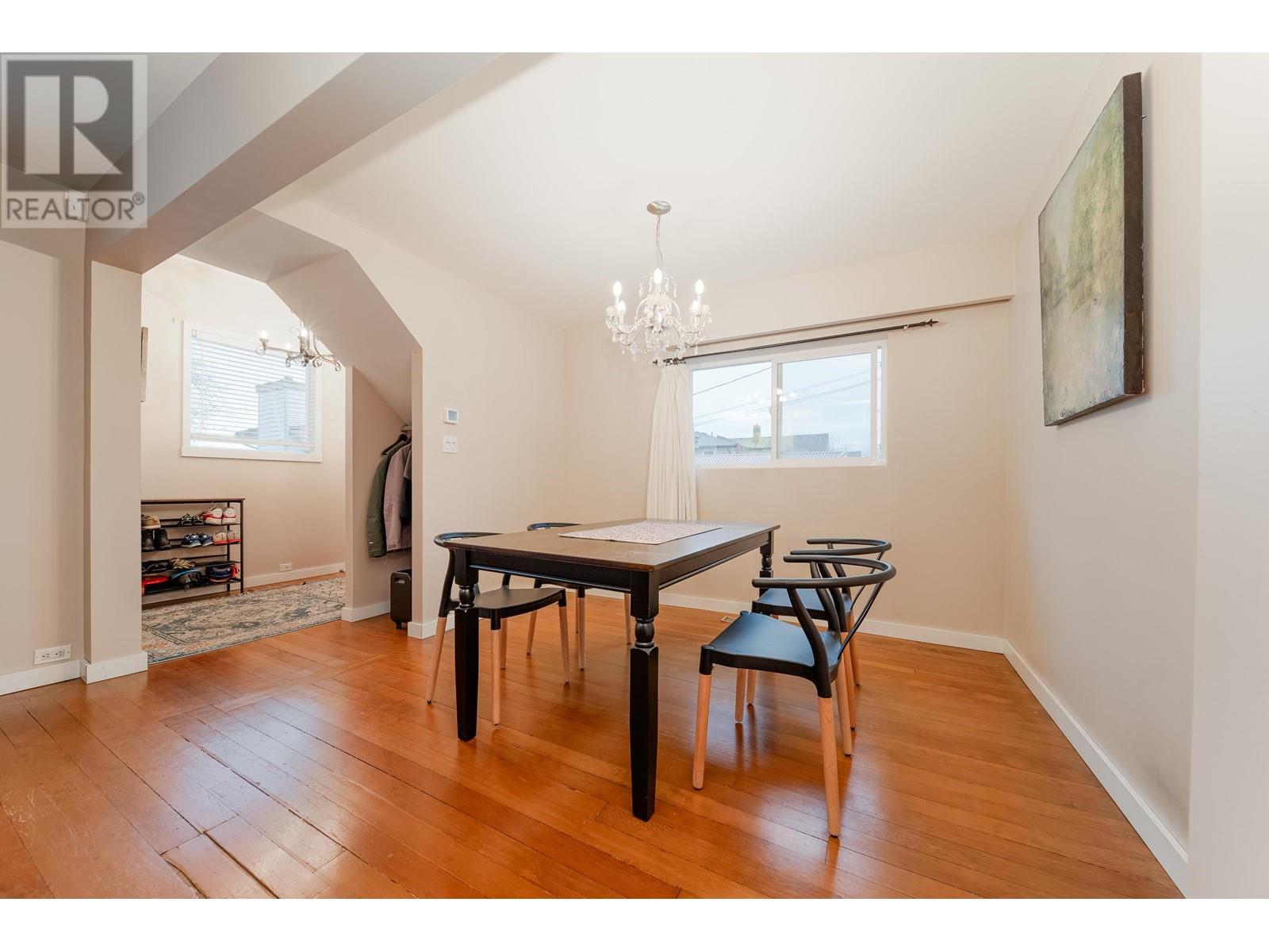 Listing Picture 8 of 39 : 1865 E 53RD AVENUE, Vancouver / 溫哥華 - 魯藝地產 Yvonne Lu Group - MLS Medallion Club Member