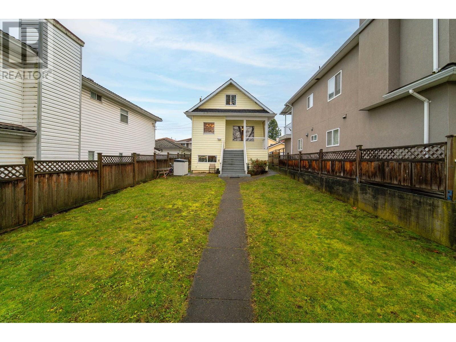 Listing Picture 11 of 39 : 1865 E 53RD AVENUE, Vancouver / 溫哥華 - 魯藝地產 Yvonne Lu Group - MLS Medallion Club Member