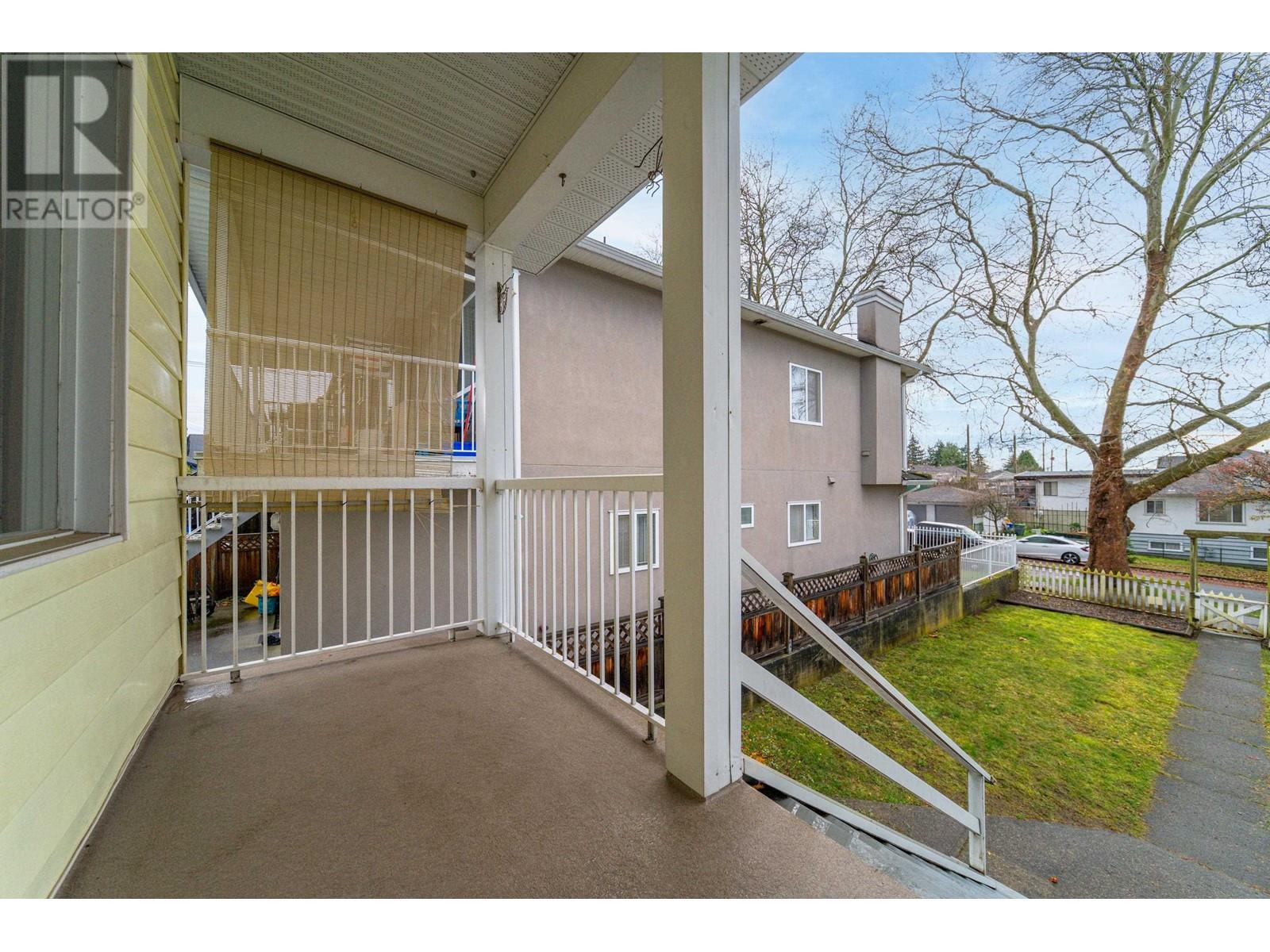 Listing Picture 28 of 39 : 1865 E 53RD AVENUE, Vancouver / 溫哥華 - 魯藝地產 Yvonne Lu Group - MLS Medallion Club Member