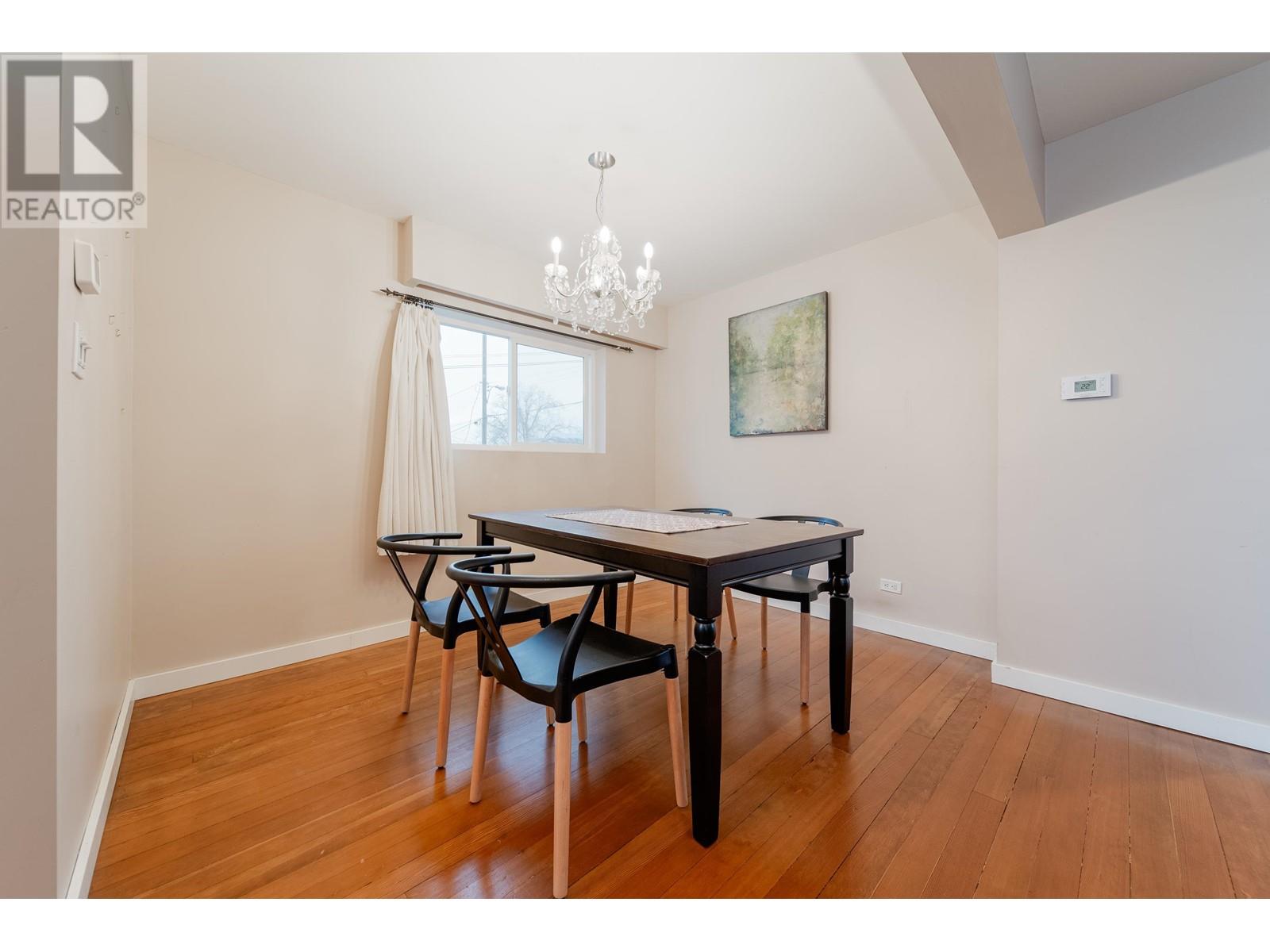 Listing Picture 9 of 39 : 1865 E 53RD AVENUE, Vancouver / 溫哥華 - 魯藝地產 Yvonne Lu Group - MLS Medallion Club Member