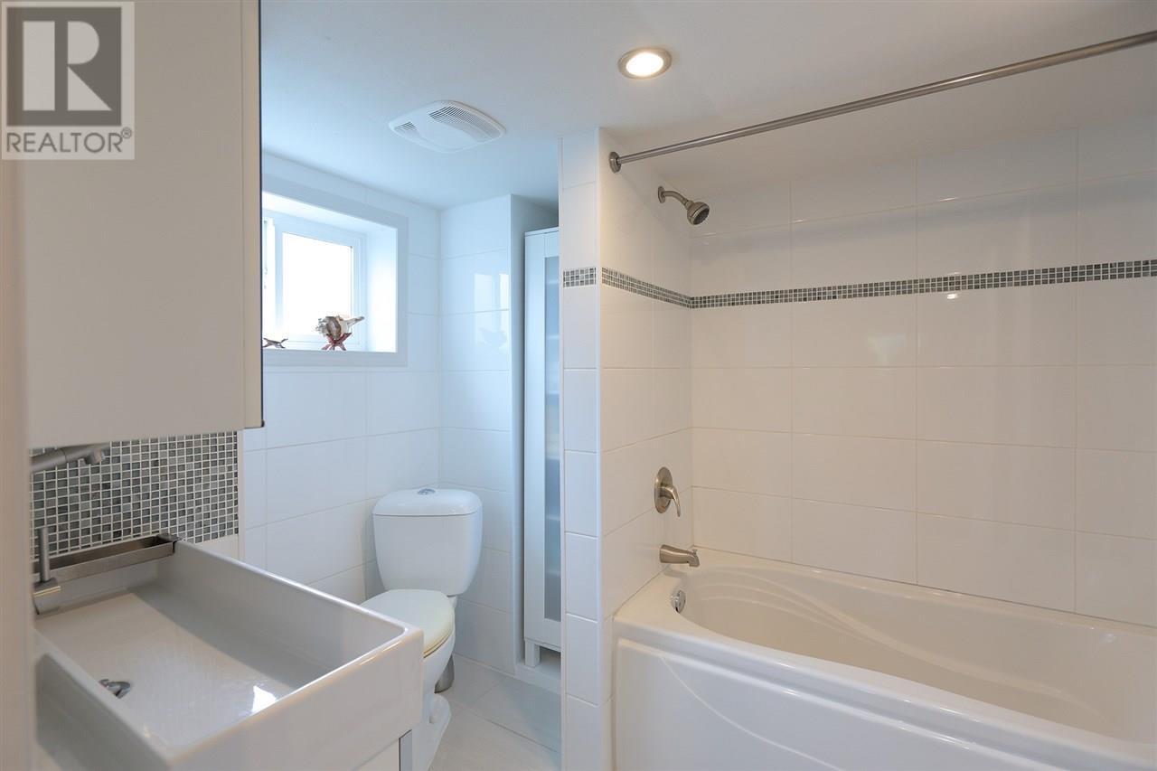 Listing Picture 33 of 39 : 1865 E 53RD AVENUE, Vancouver / 溫哥華 - 魯藝地產 Yvonne Lu Group - MLS Medallion Club Member