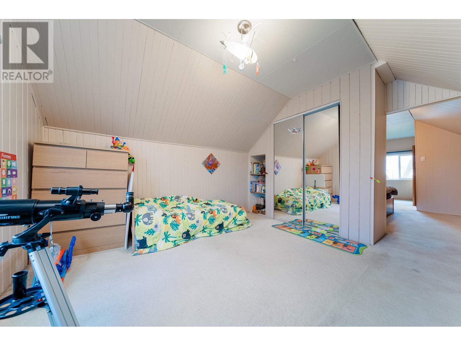 Listing Picture 19 of 39 : 1865 E 53RD AVENUE, Vancouver / 溫哥華 - 魯藝地產 Yvonne Lu Group - MLS Medallion Club Member