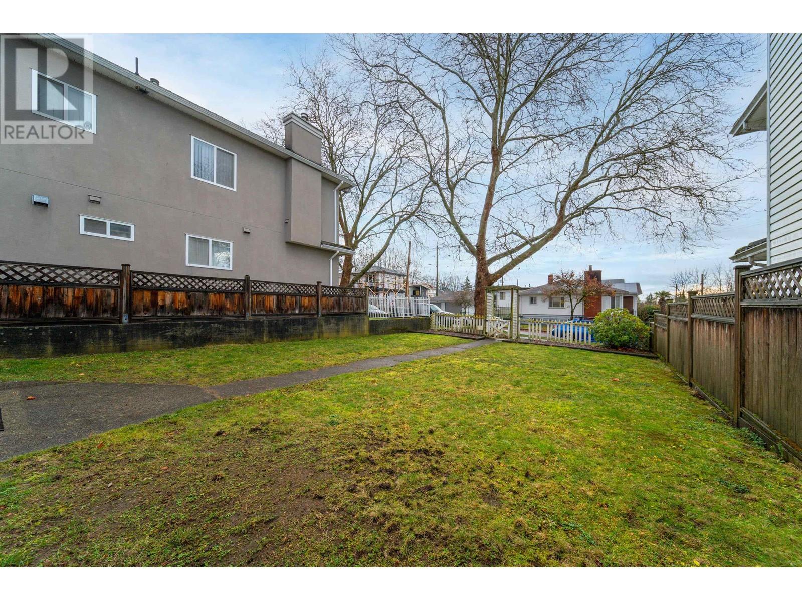 Listing Picture 26 of 39 : 1865 E 53RD AVENUE, Vancouver / 溫哥華 - 魯藝地產 Yvonne Lu Group - MLS Medallion Club Member