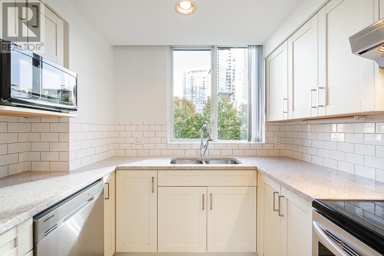 Listing Picture 21 of 35 : 6D 139 DRAKE STREET, Vancouver / 溫哥華 - 魯藝地產 Yvonne Lu Group - MLS Medallion Club Member