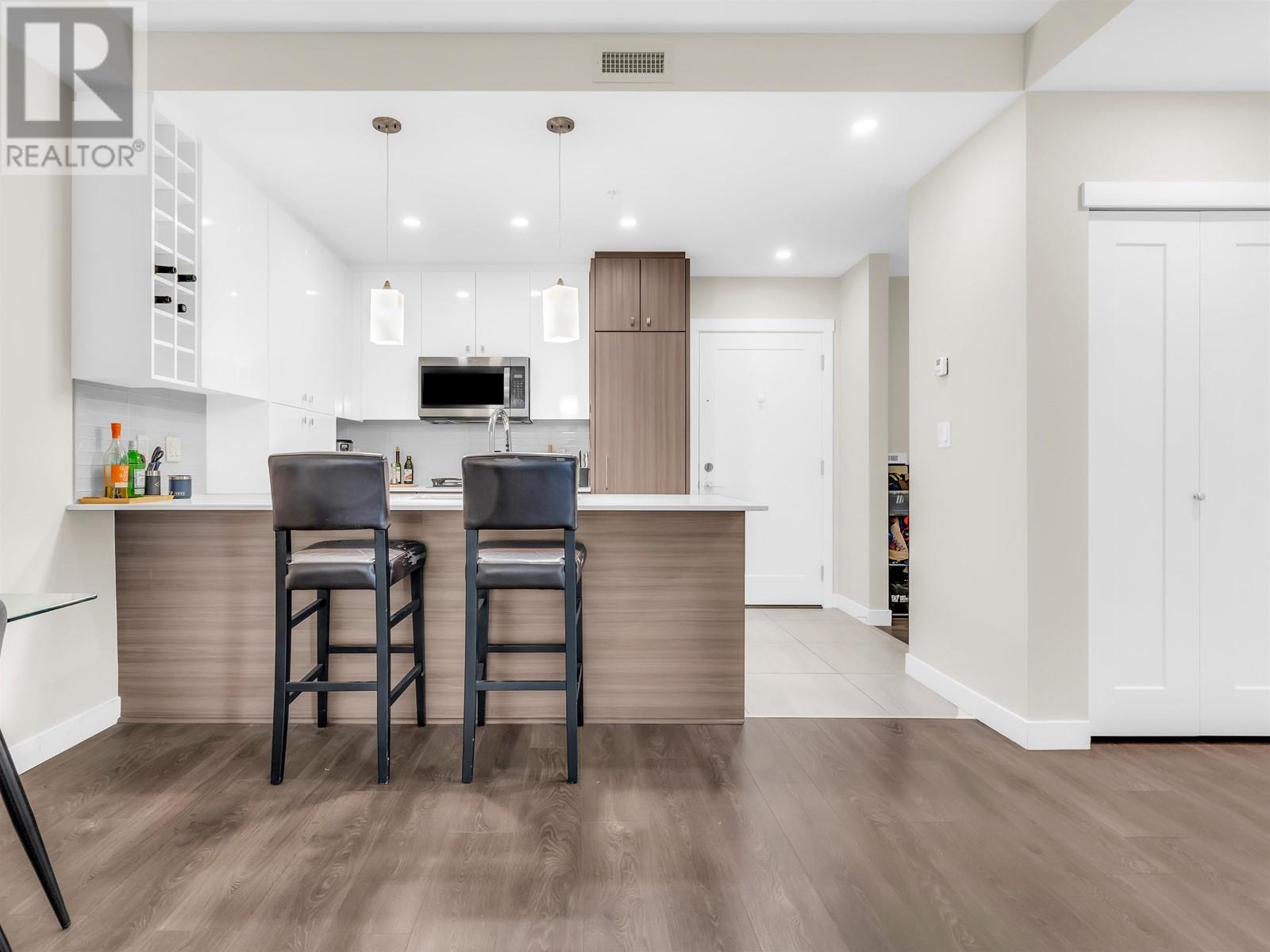 Listing Picture 26 of 28 : 206 23233 GILLEY ROAD, Richmond / 烈治文 - 魯藝地產 Yvonne Lu Group - MLS Medallion Club Member