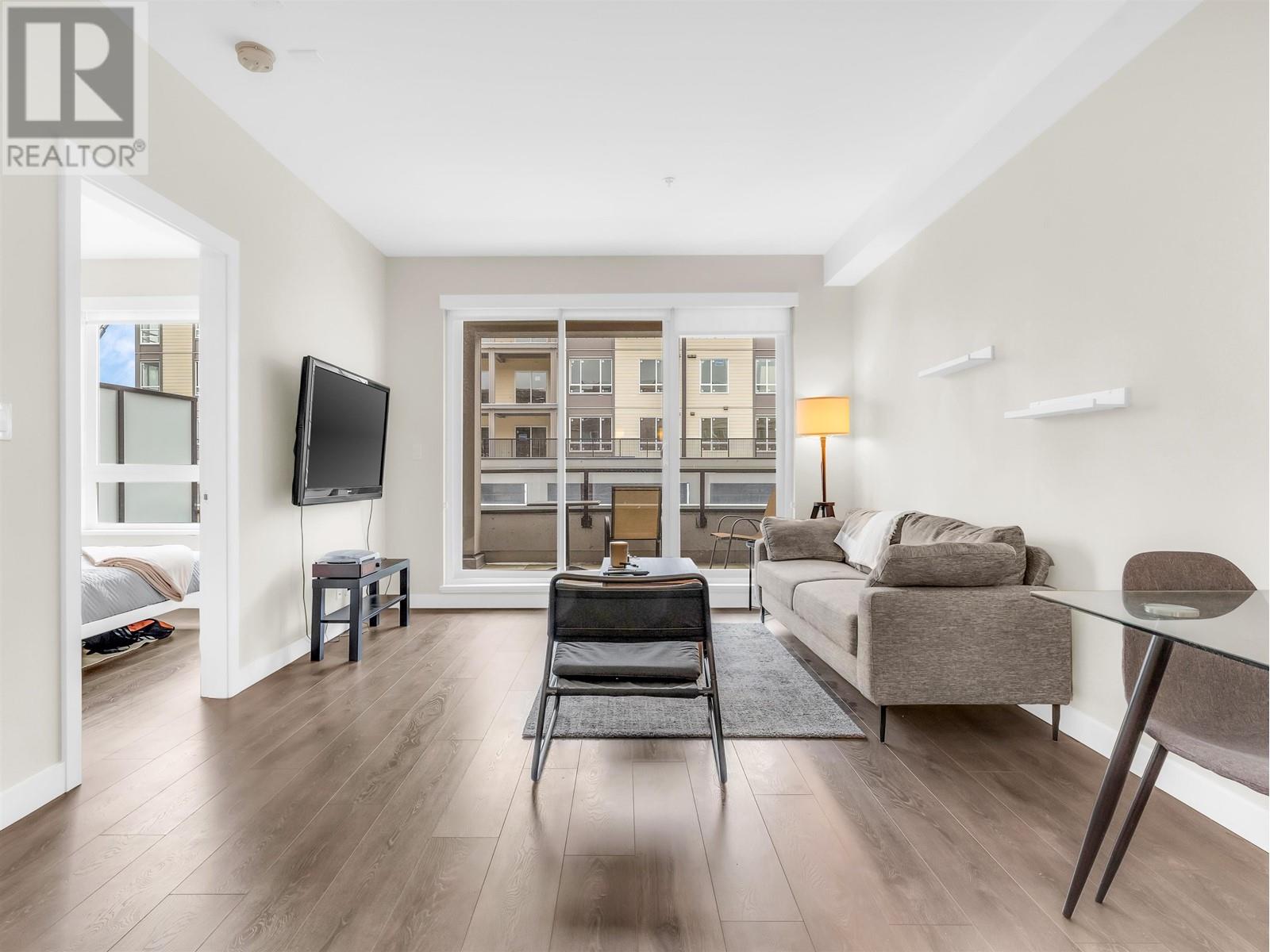 Listing Picture 5 of 28 : 206 23233 GILLEY ROAD, Richmond / 烈治文 - 魯藝地產 Yvonne Lu Group - MLS Medallion Club Member