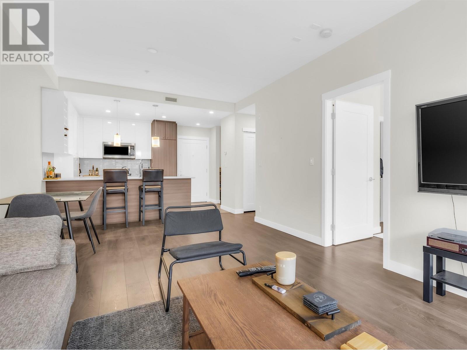 Listing Picture 9 of 28 : 206 23233 GILLEY ROAD, Richmond / 烈治文 - 魯藝地產 Yvonne Lu Group - MLS Medallion Club Member