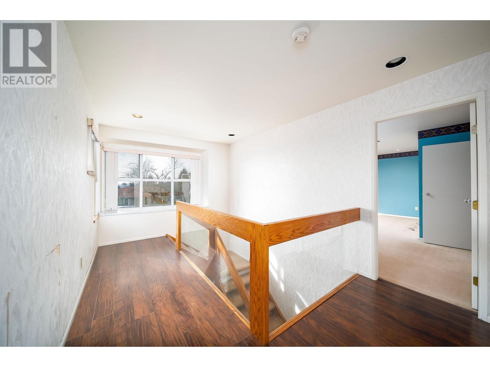 8076 Gray Avenue, Burnaby, British Columbia  V5J 4A1 - Photo 17 - R2964408