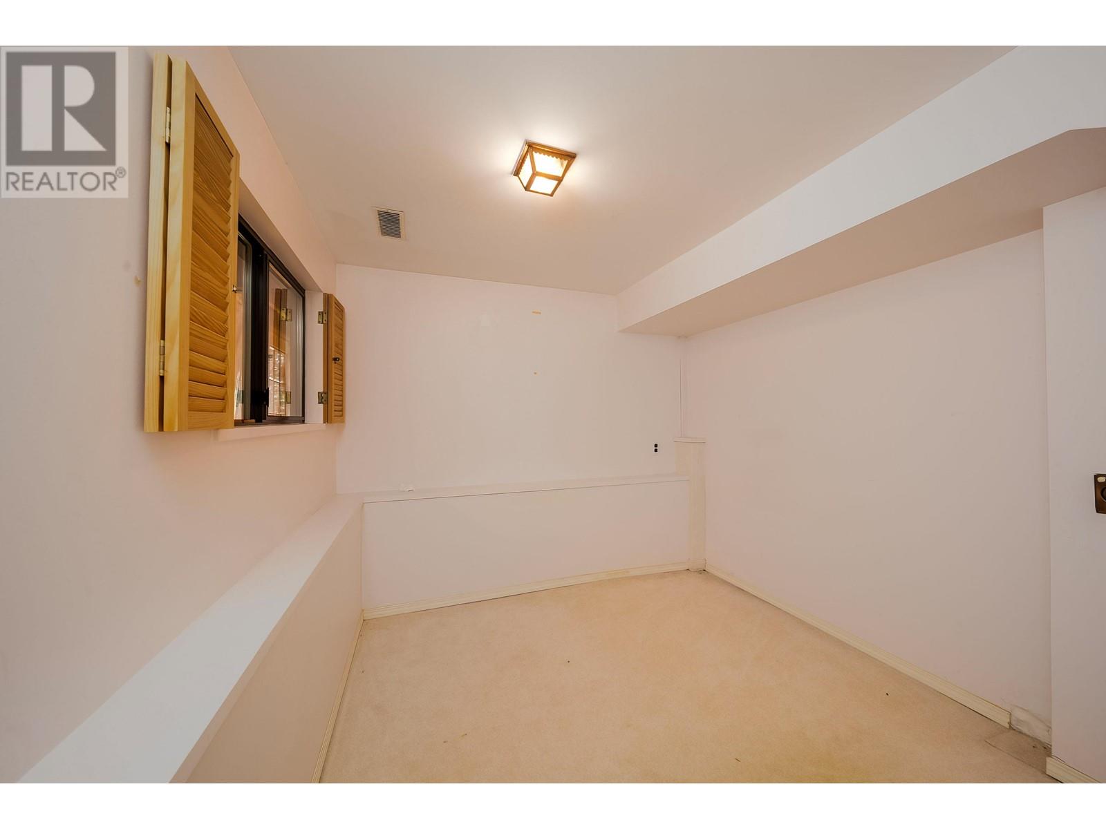 8076 Gray Avenue, Burnaby, British Columbia  V5J 4A1 - Photo 29 - R2964408