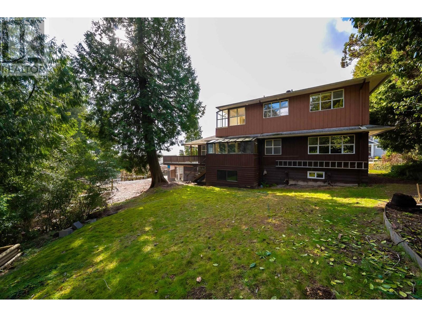 8076 Gray Avenue, Burnaby, British Columbia  V5J 4A1 - Photo 31 - R2964408