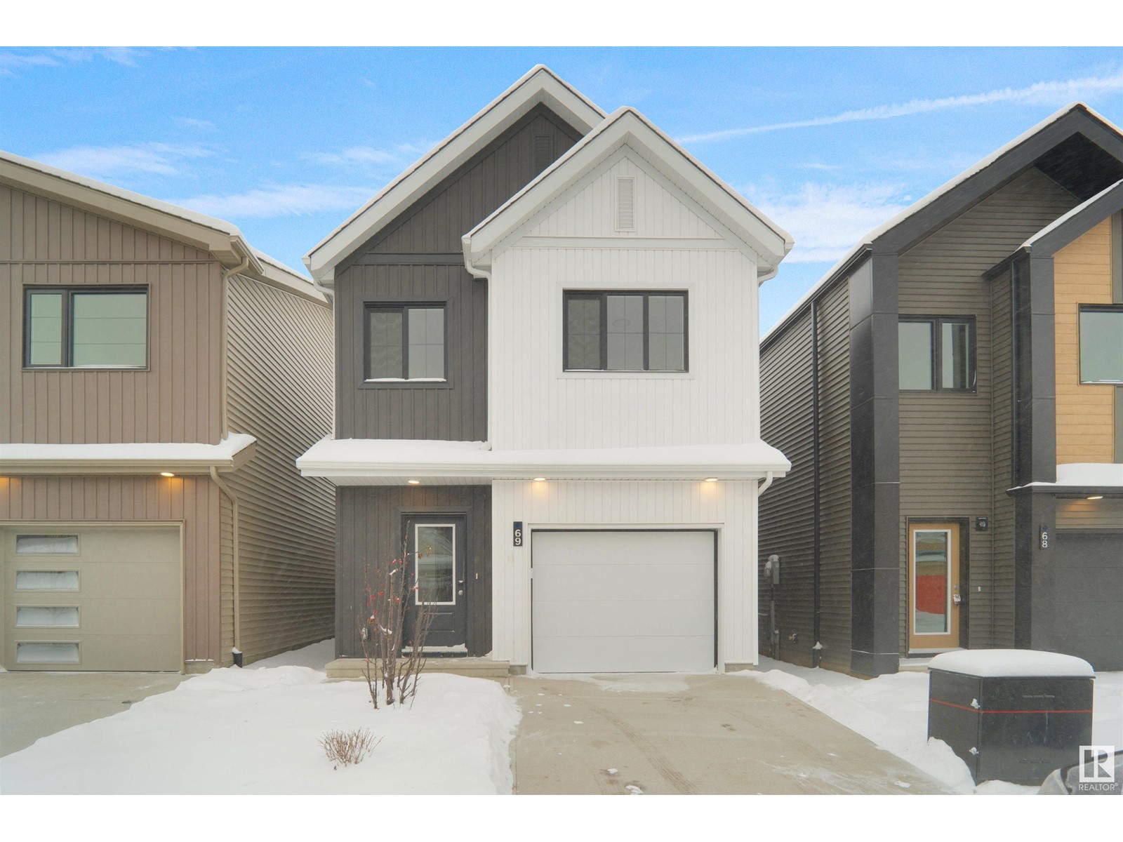 Property at #9 19904 31 AV NW image 1