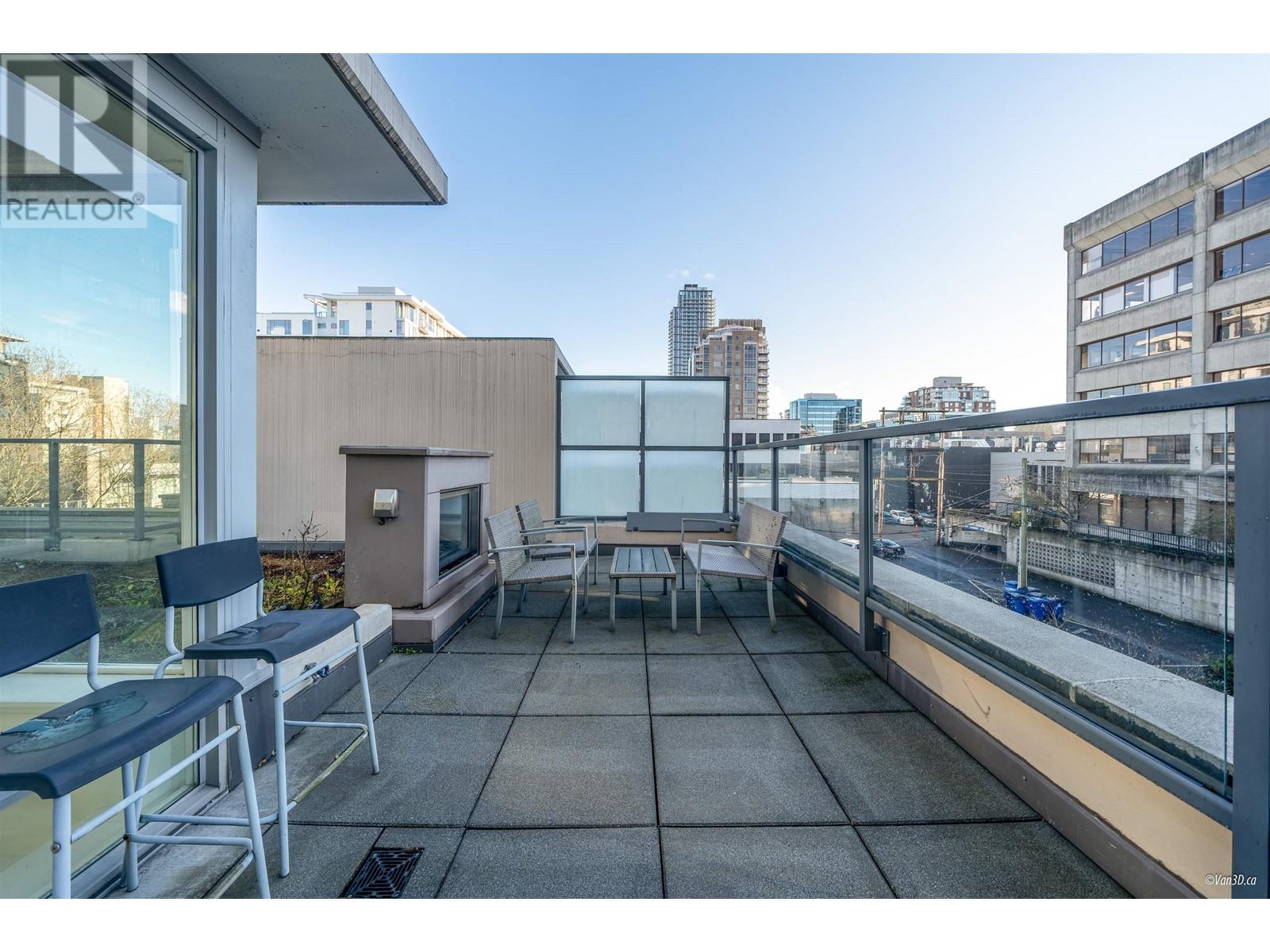 Listing Picture 25 of 36 : 1676 W 8TH AVENUE, Vancouver / 溫哥華 - 魯藝地產 Yvonne Lu Group - MLS Medallion Club Member