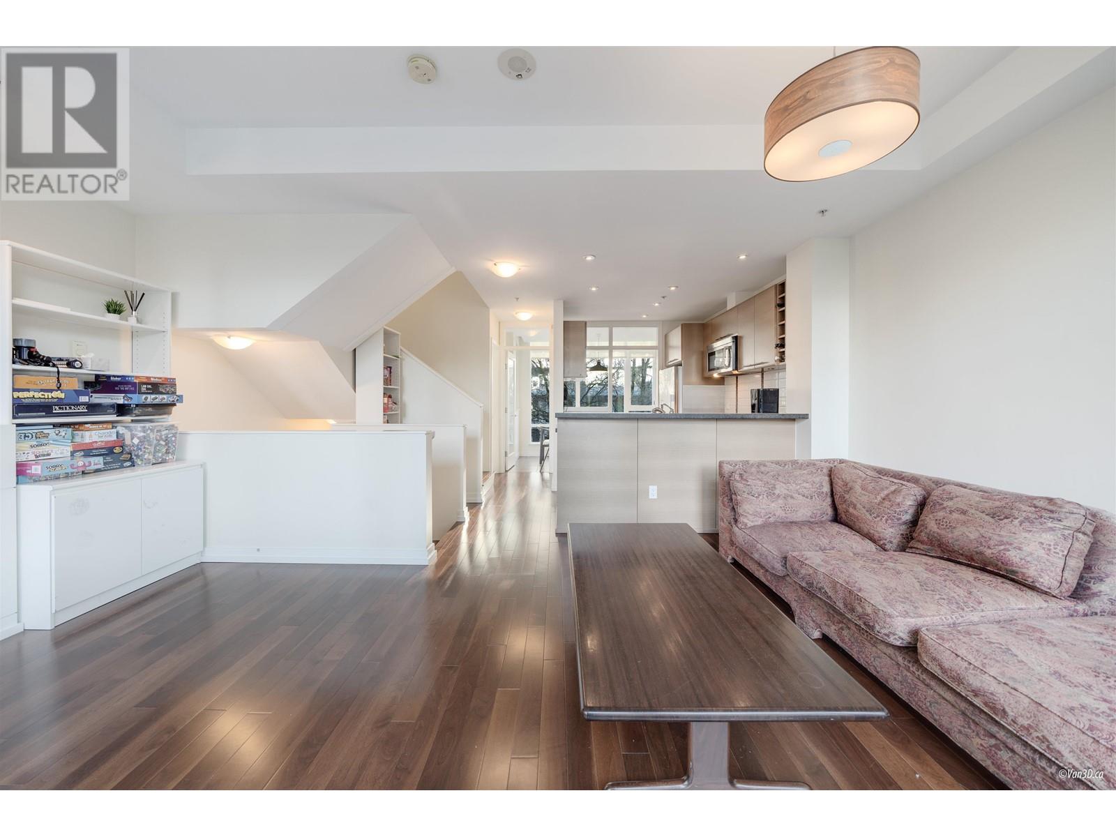 Listing Picture 10 of 36 : 1676 W 8TH AVENUE, Vancouver / 溫哥華 - 魯藝地產 Yvonne Lu Group - MLS Medallion Club Member