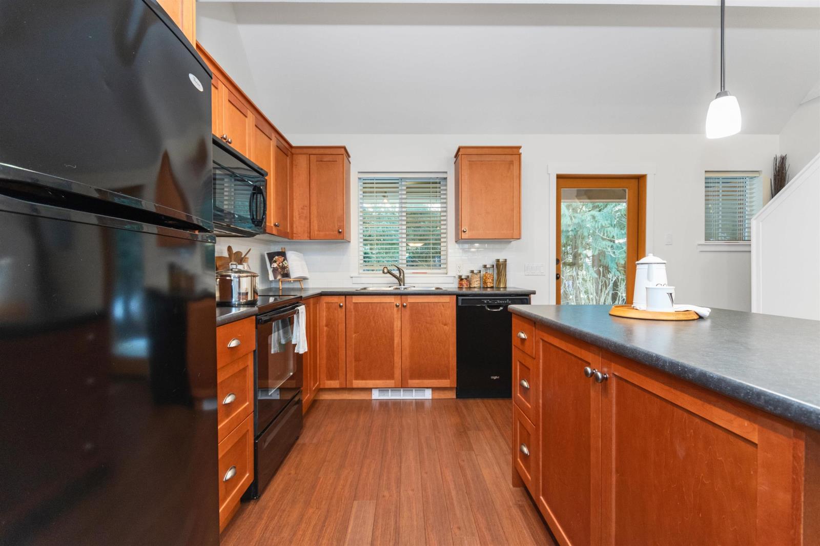 43610 Cotton Tail Crossing, Cultus Lake South, Lindell Beach, British Columbia V2R 0E1 - Photo 12 - R2964206