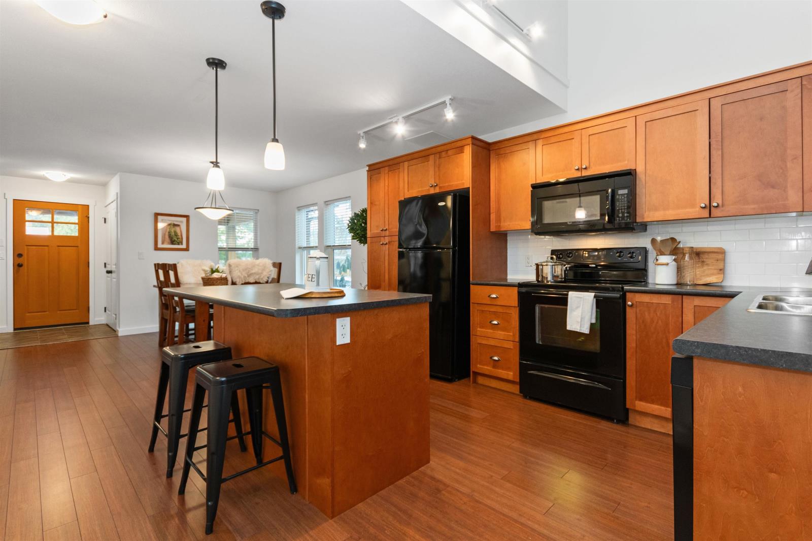 43610 Cotton Tail Crossing, Cultus Lake South, Lindell Beach, British Columbia V2R 0E1 - Photo 9 - R2964206