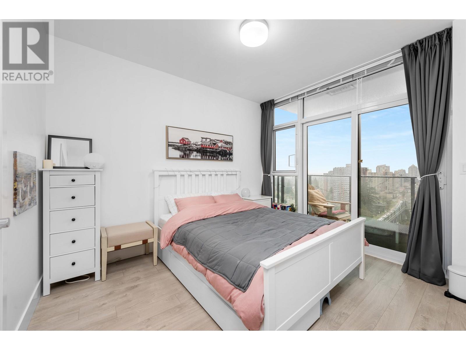 Listing Picture 11 of 24 : 1711 7388 KINGSWAY STREET, Burnaby / 本拿比 - 魯藝地產 Yvonne Lu Group - MLS Medallion Club Member