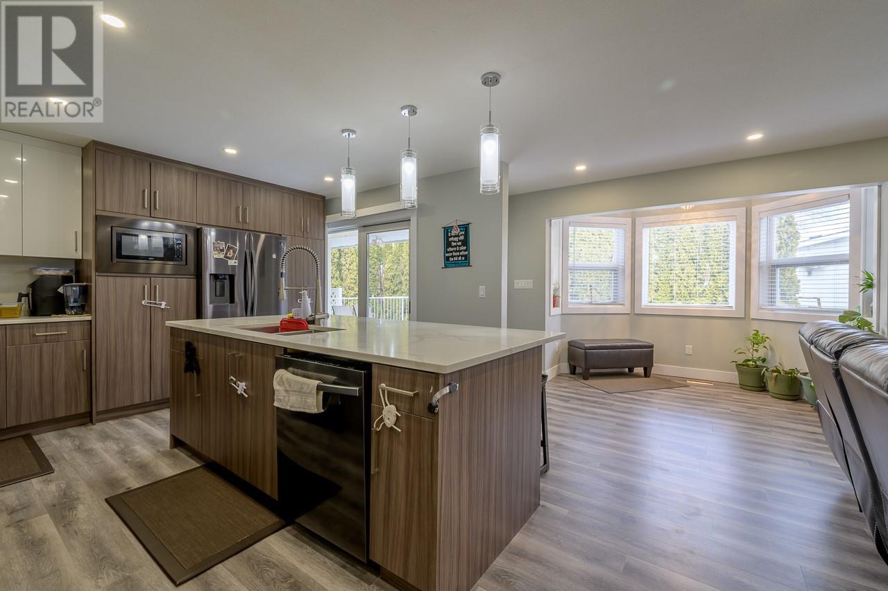Property at 131 FORT Avenue image 5