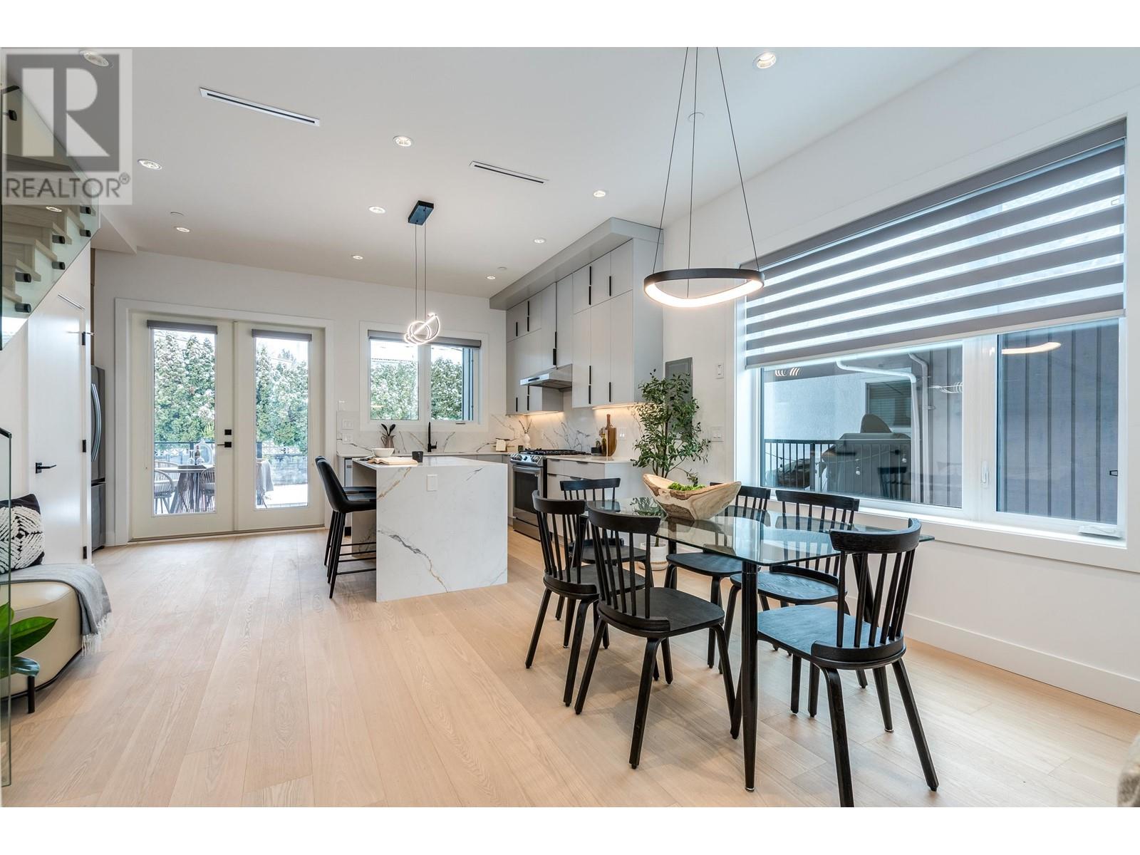 Listing Picture 4 of 25 : 3143 E 62ND AVENUE, Vancouver / 溫哥華 - 魯藝地產 Yvonne Lu Group - MLS Medallion Club Member