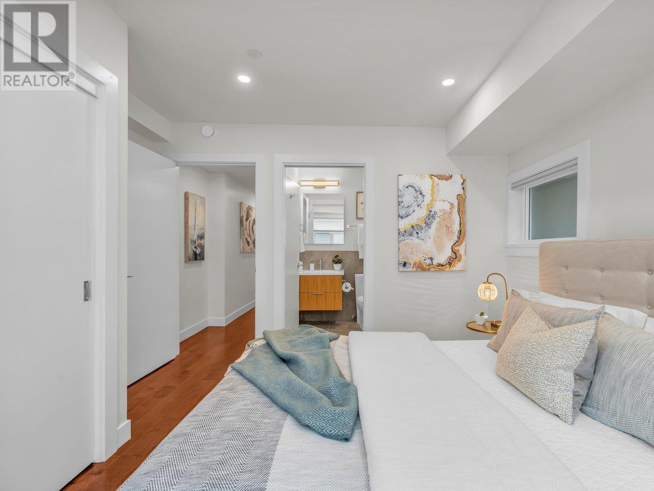 Listing Picture 23 of 36 : 1 3536 POINT GREY ROAD, Vancouver / 溫哥華 - 魯藝地產 Yvonne Lu Group - MLS Medallion Club Member