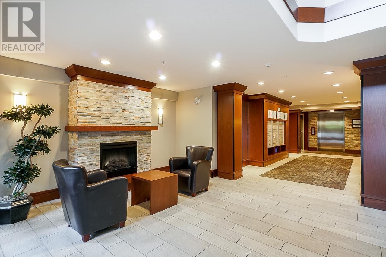 Listing Picture 30 of 38 : 312 4768 BRENTWOOD DRIVE, Burnaby / 本拿比 - 魯藝地產 Yvonne Lu Group - MLS Medallion Club Member