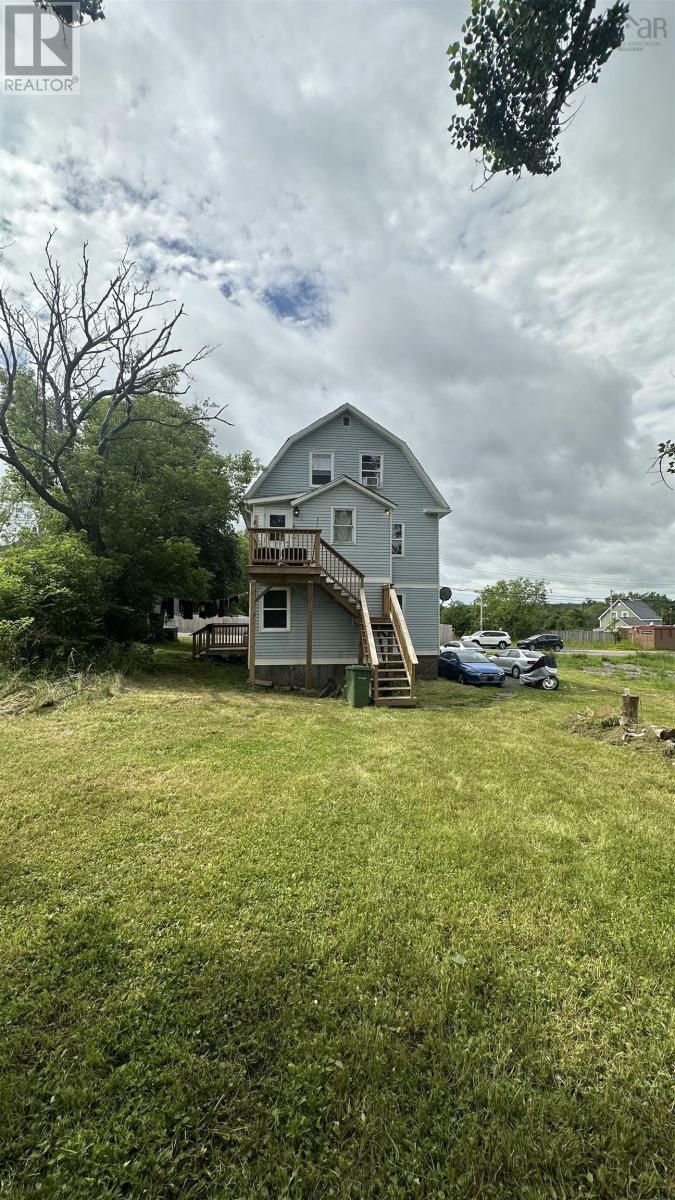 17 Pleasant Street, Trenton, Nova Scotia  B0K 1X0 - Photo 4 - 202502466