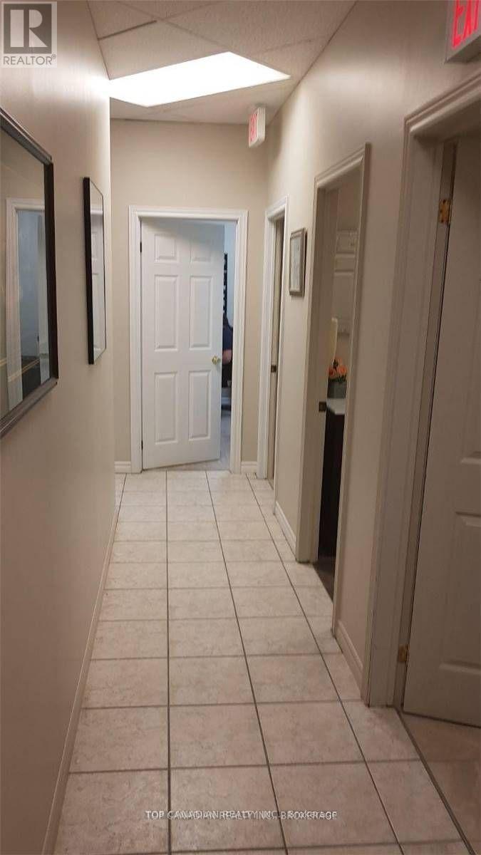 15 - 9555 Yonge Street, Richmond Hill, Ontario  L4C 9M5 - Photo 3 - N11961154