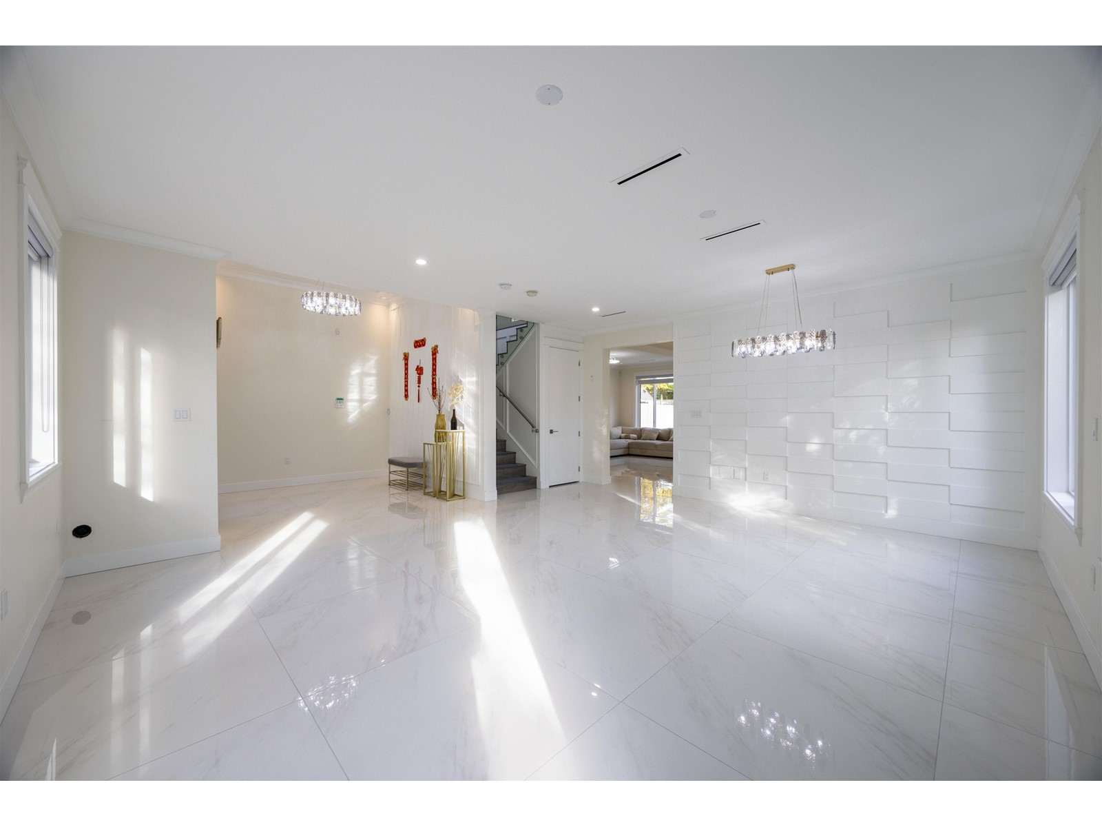 10012 Park Drive, Surrey, British Columbia  V3V 3A6 - Photo 4 - R2964148