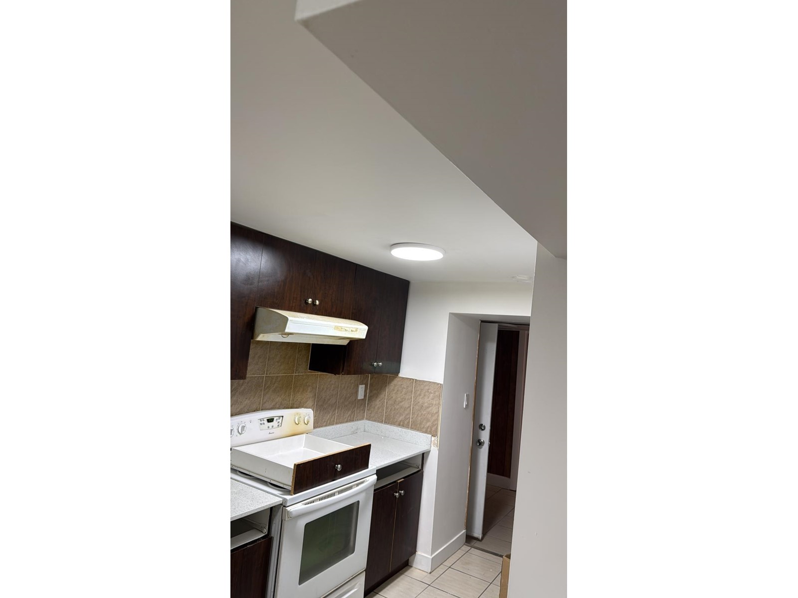 901 10777 University Drive, Surrey, British Columbia  V3T 0E6 - Photo 3 - R2964478