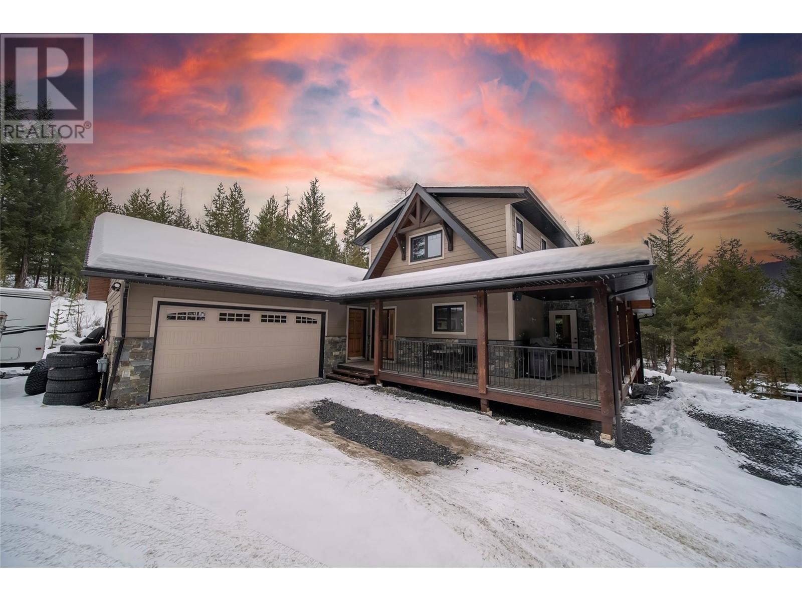 3012 Westview Road, Cranbrook, British Columbia  V1C 7G8 - Photo 2 - 10333922