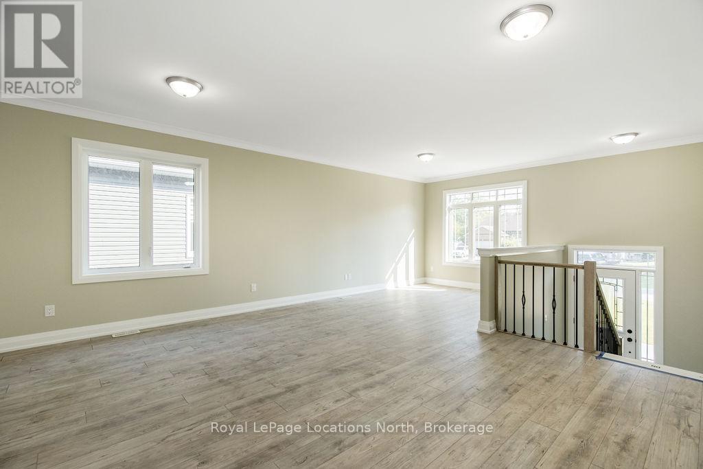 14 56th Street S, Wasaga Beach, Ontario  L9Z 1W5 - Photo 3 - S11961169